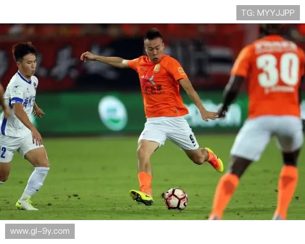 围绕英国华人足球博主身份探秘的深度观察与背景解析全景报道篇章 围绕英国华人足球博主身份探秘的深度观察与背景解析全景报道篇章